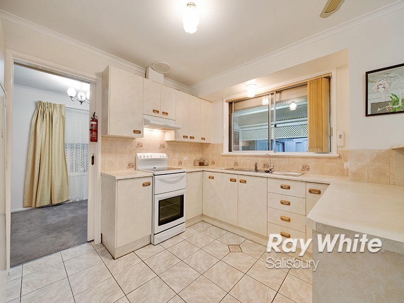 12 Alison Close, Salisbury Heights SA 5109