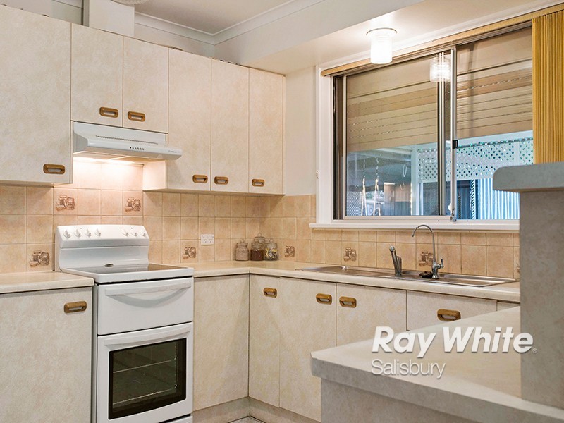 12 Alison Close, Salisbury Heights SA 5109