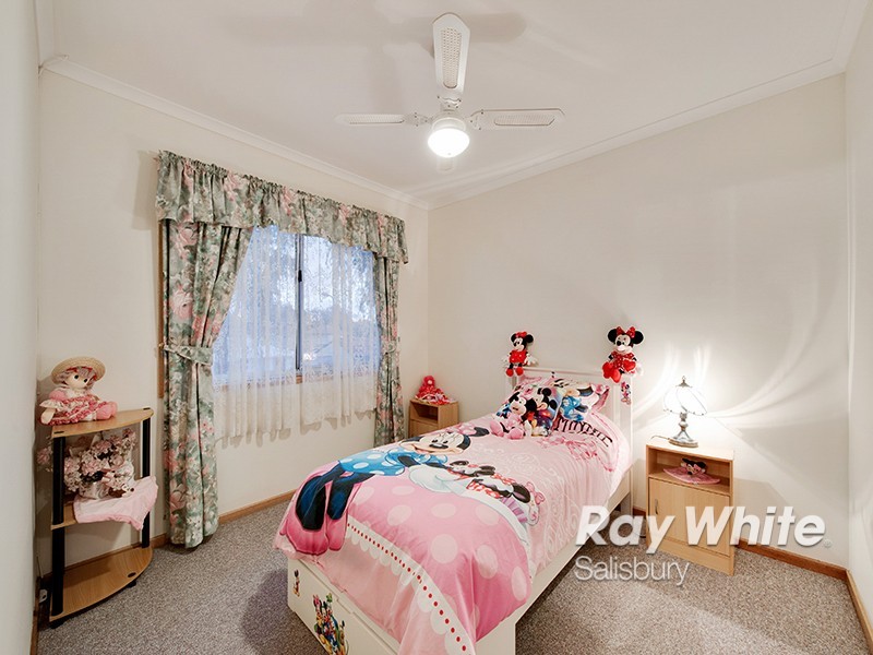 12 Alison Close, Salisbury Heights SA 5109