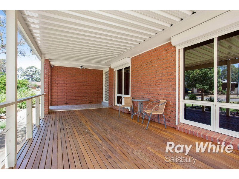 9 Saint Peters Place, Salisbury Downs SA 5108