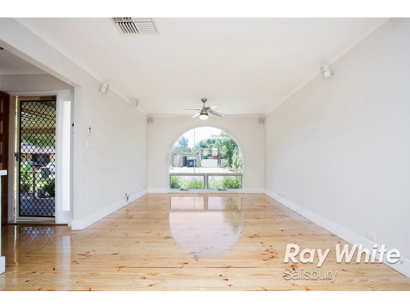 9 Saint Peters Place, Salisbury Downs SA 5108