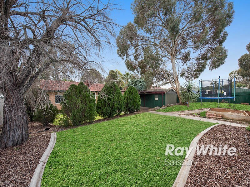 30 Woodlands Road, Elizabeth Downs SA 5113