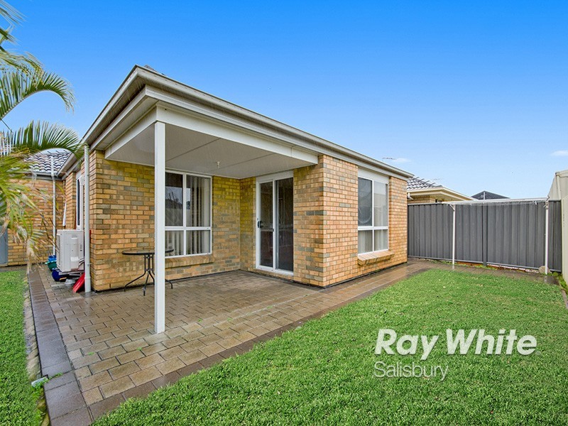28 Oakwood Circuit, Munno Para West SA 5115