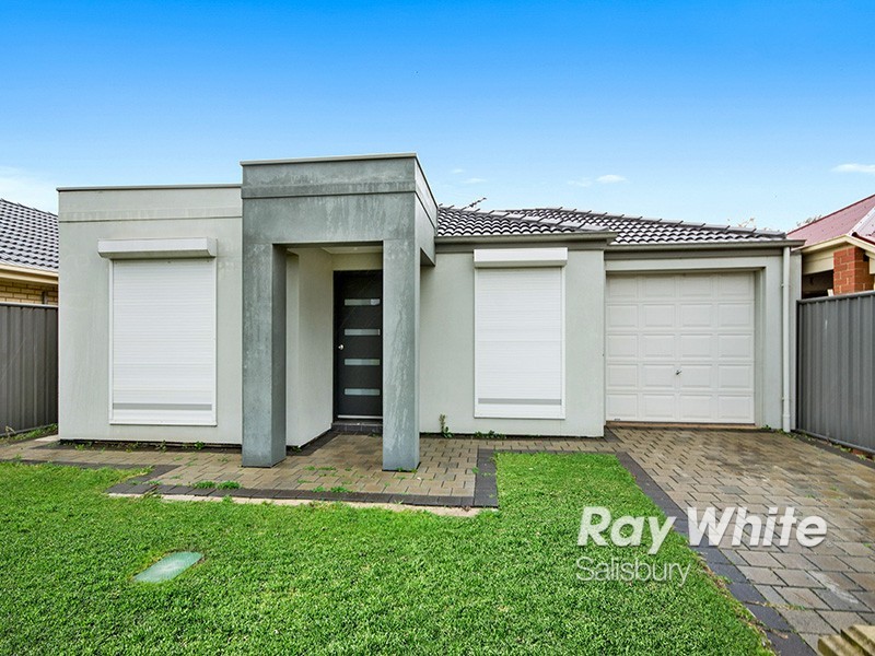 28 Oakwood Circuit, Munno Para West SA 5115