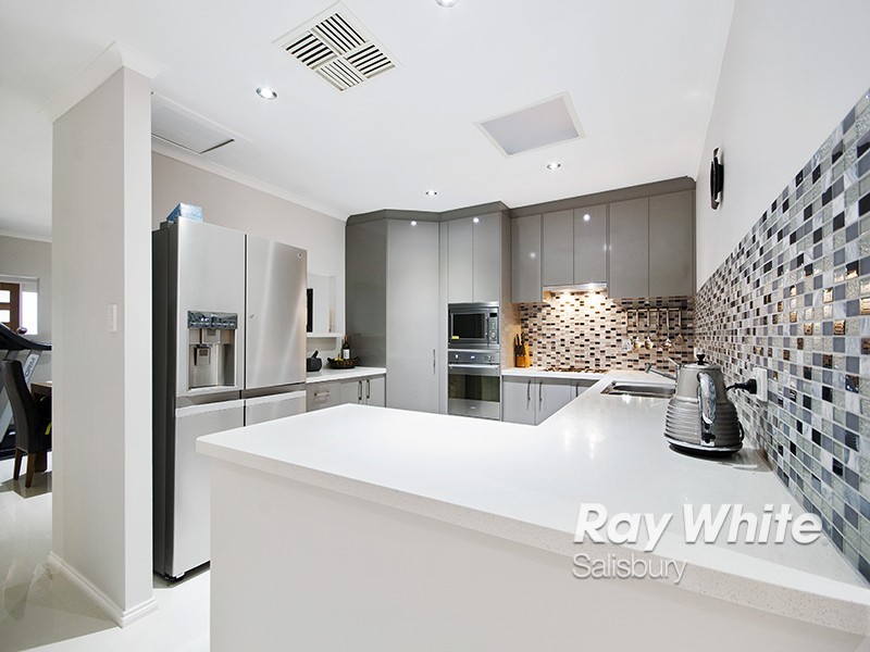 23 Honeysuckle Drive, Hillbank SA 5112