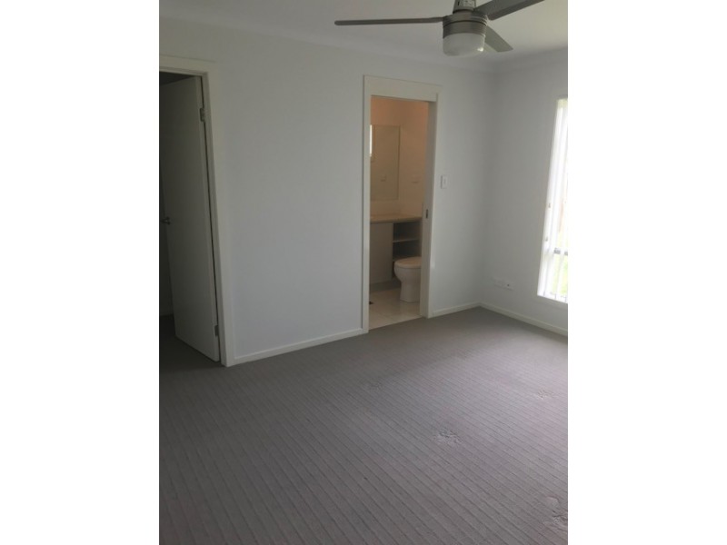 57 Taramoore Road, Gracemere QLD 4702