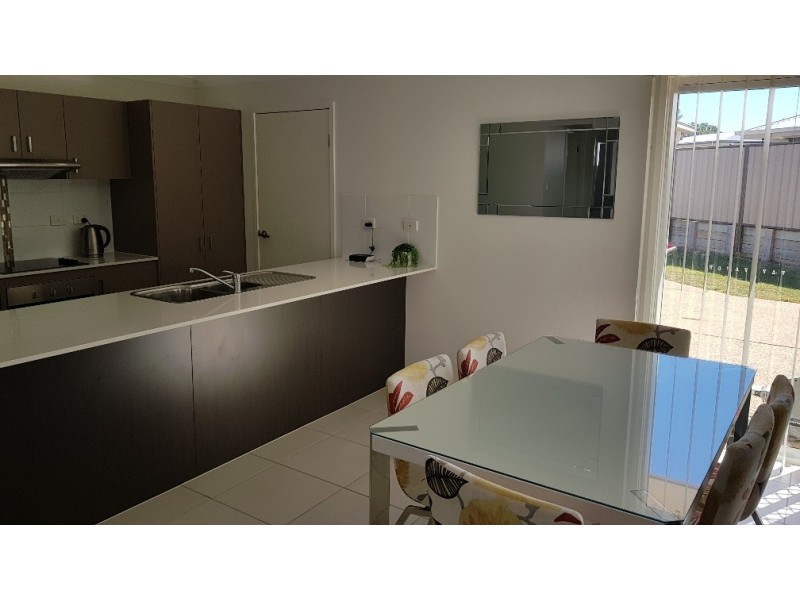 6 Irwin Street, Gracemere QLD 4702