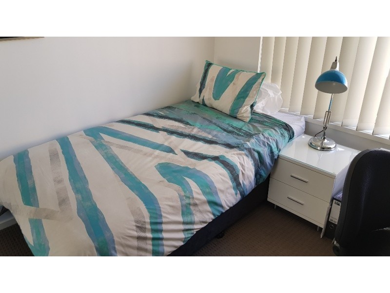 6 Irwin Street, Gracemere QLD 4702