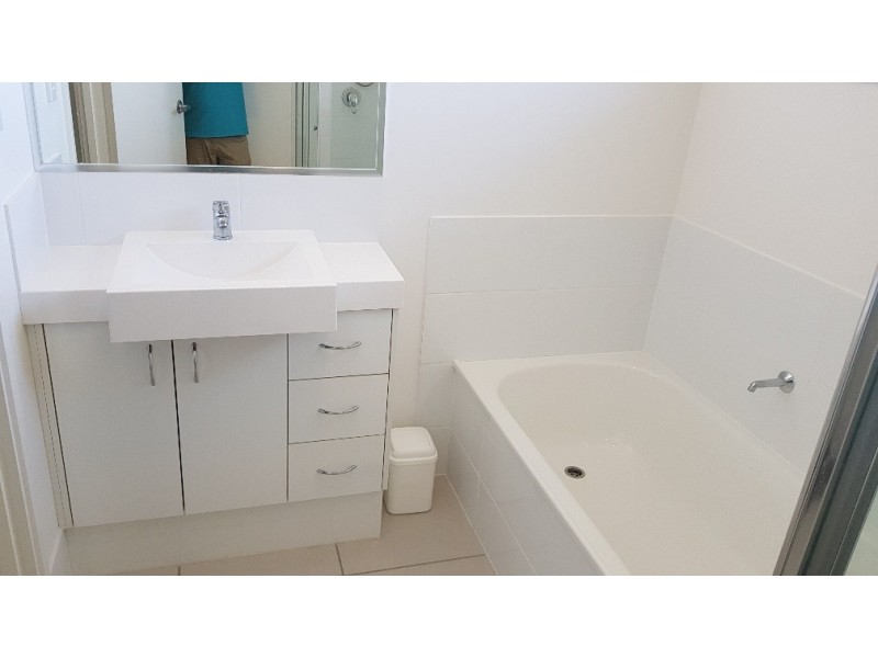 6 Irwin Street, Gracemere QLD 4702