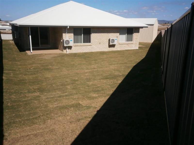 9 Laver Place, Gracemere QLD 4702