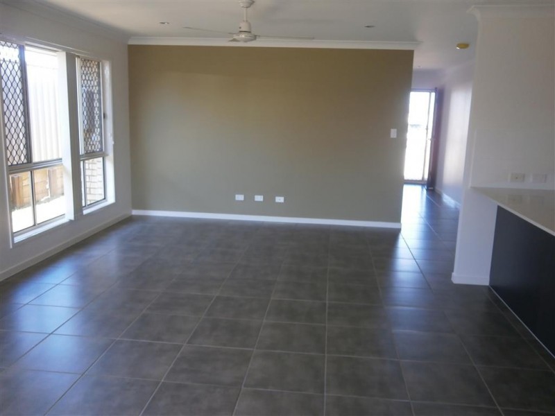 9 Laver Place, Gracemere QLD 4702