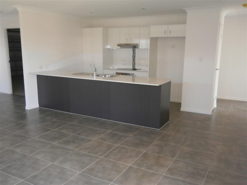 9 Laver Place, Gracemere QLD 4702