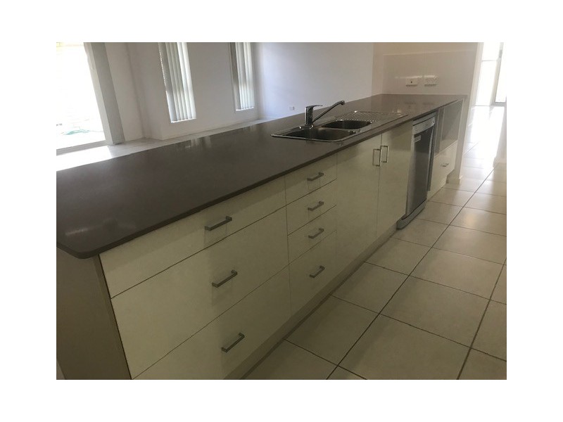 9 Belltrees Place, Gracemere QLD 4702