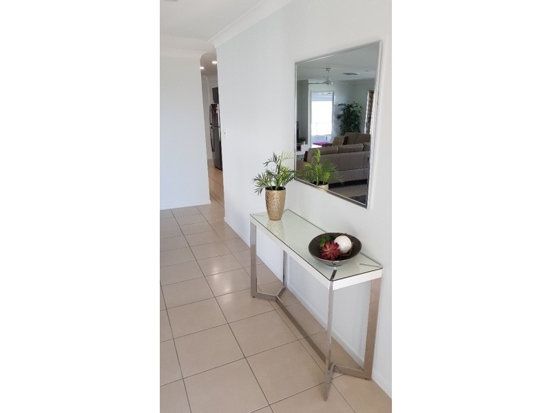 27 Tawarra Crescent, Gracemere QLD 4702