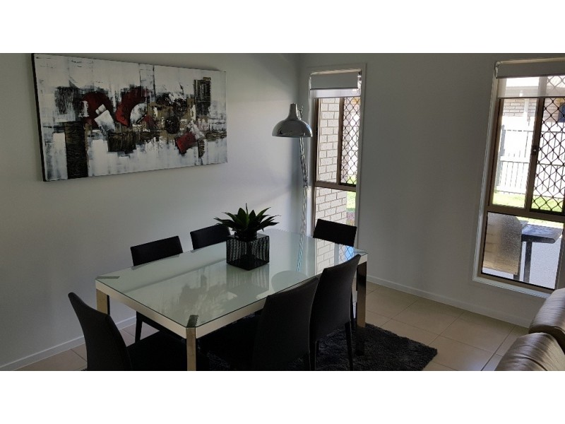 27 Tawarra Crescent, Gracemere QLD 4702