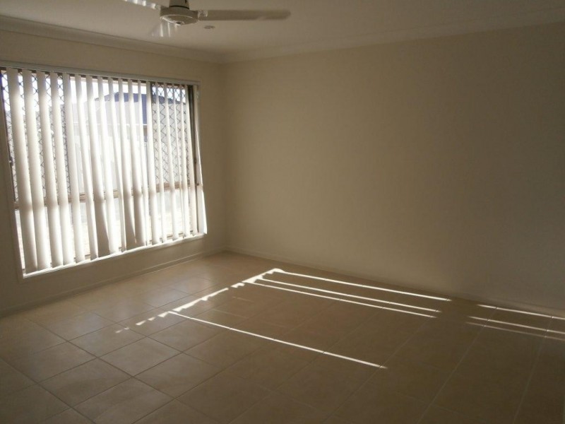 26 Chatterton Blvd, Gracemere QLD 4702