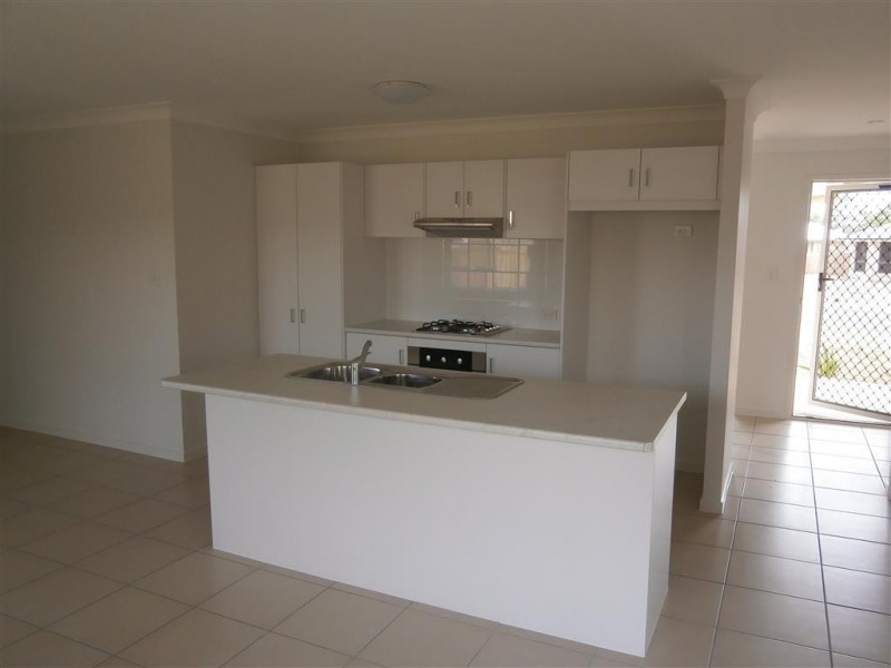 18 Tippett Crescent, Gracemere QLD 4702