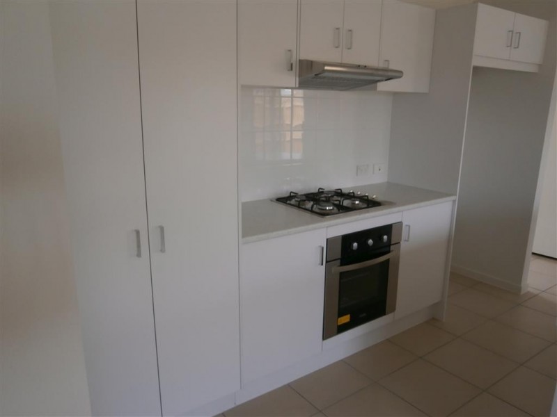 18 Tippett Crescent, Gracemere QLD 4702