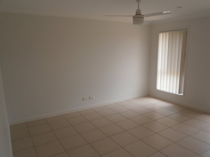 18 Tippett Crescent, Gracemere QLD 4702