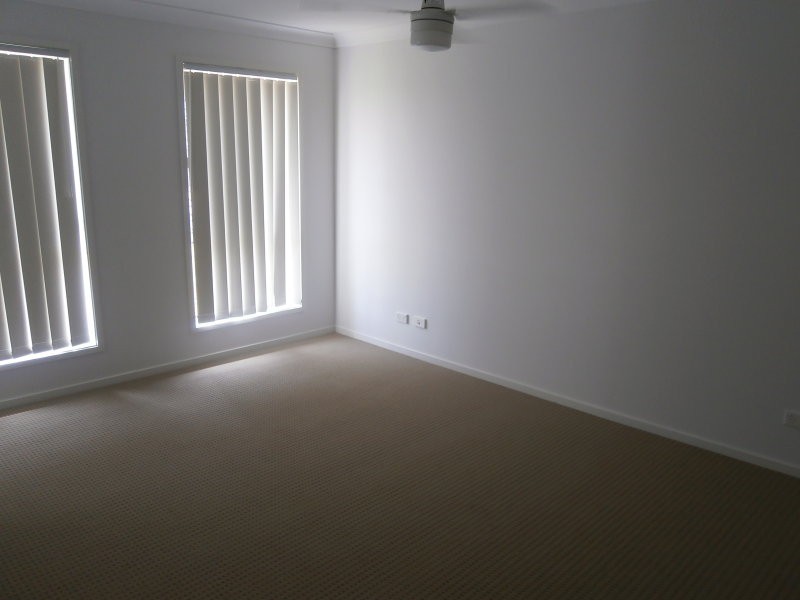 18 Tippett Crescent, Gracemere QLD 4702