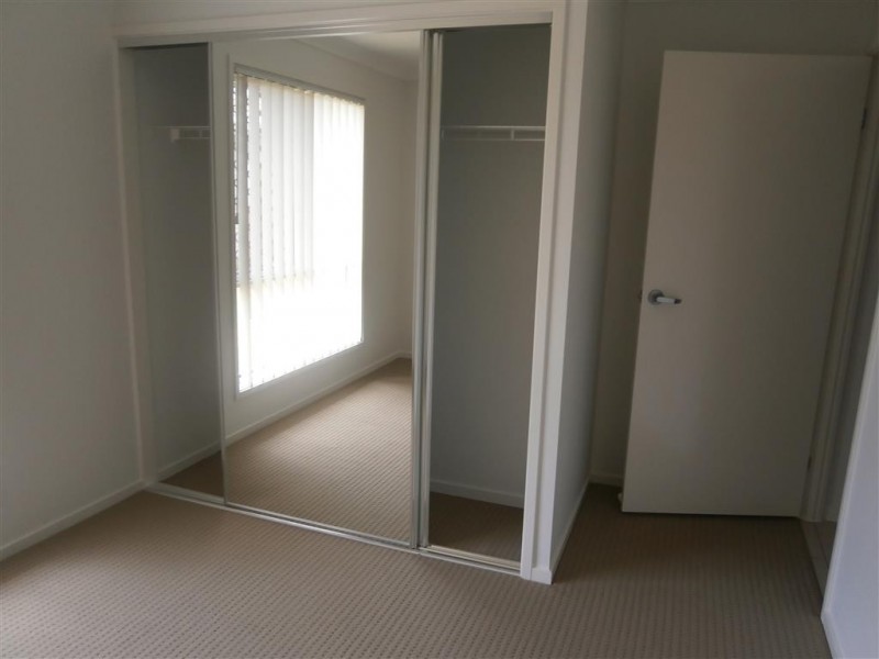 18 Tippett Crescent, Gracemere QLD 4702