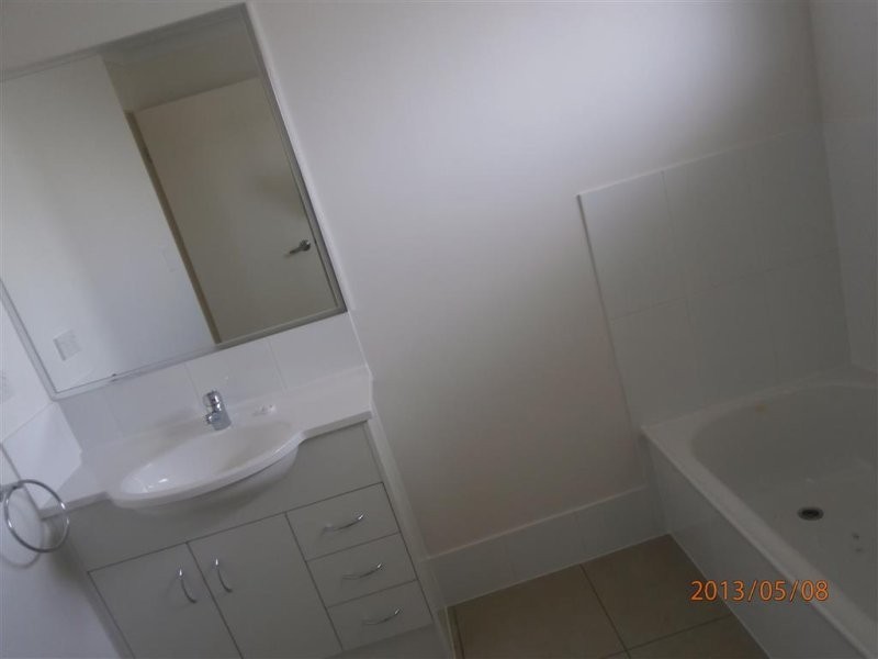 8 Keirin Court, Gracemere QLD 4702