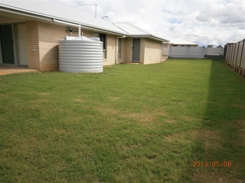 8 Keirin Court, Gracemere QLD 4702