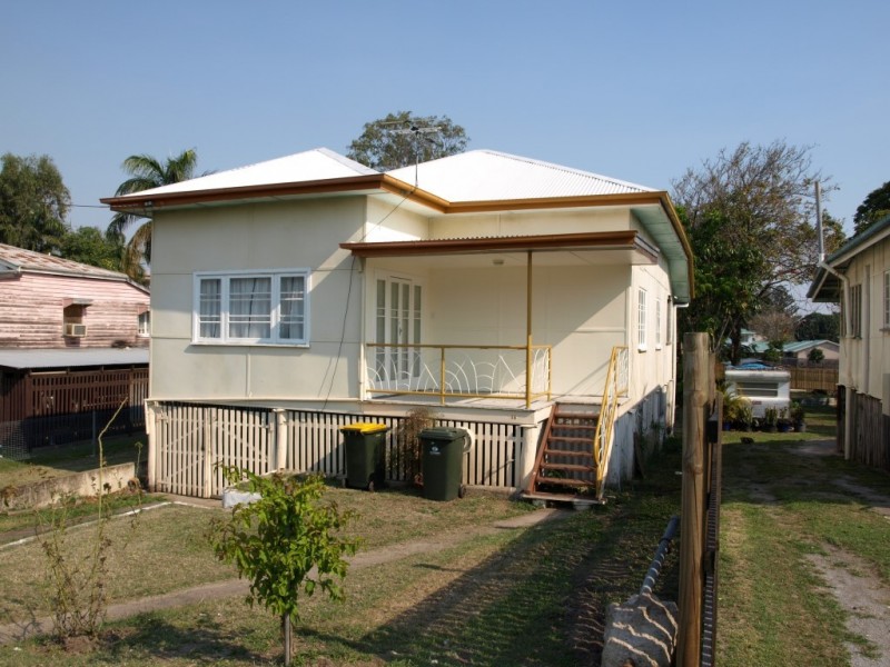 14 Miles Street, Berserker QLD 4701