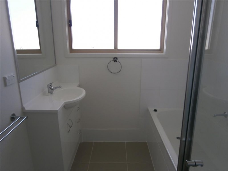 11 Keirin Court, Gracemere QLD 4702