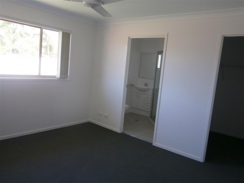 11 Keirin Court, Gracemere QLD 4702