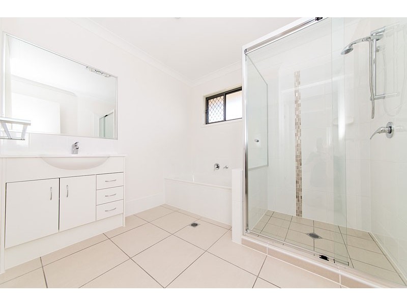 4 Keirin Court, Gracemere QLD 4702