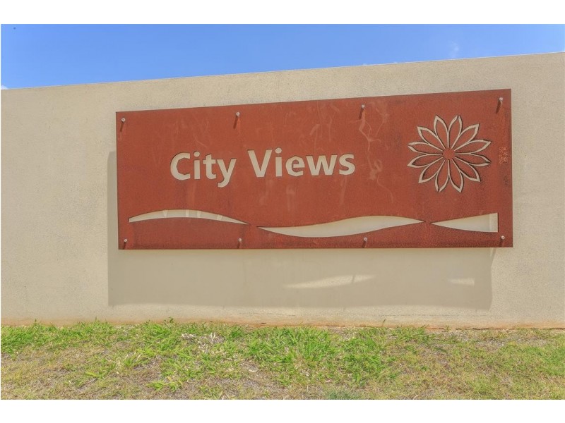 2 Irwin Street, Gracemere QLD 4702