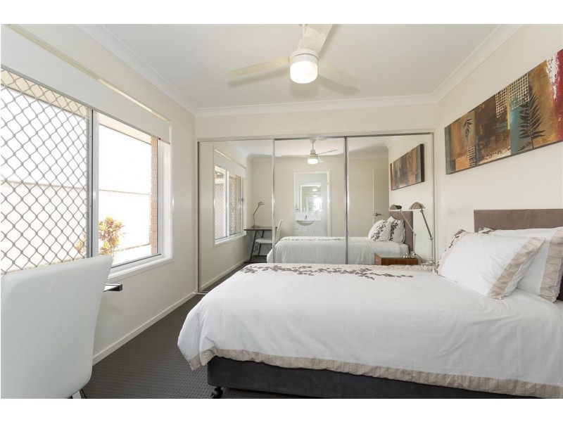 2 Irwin Street, Gracemere QLD 4702