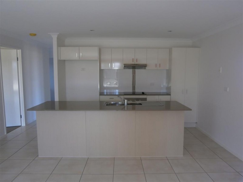 11 Laver Place, Gracemere QLD 4702