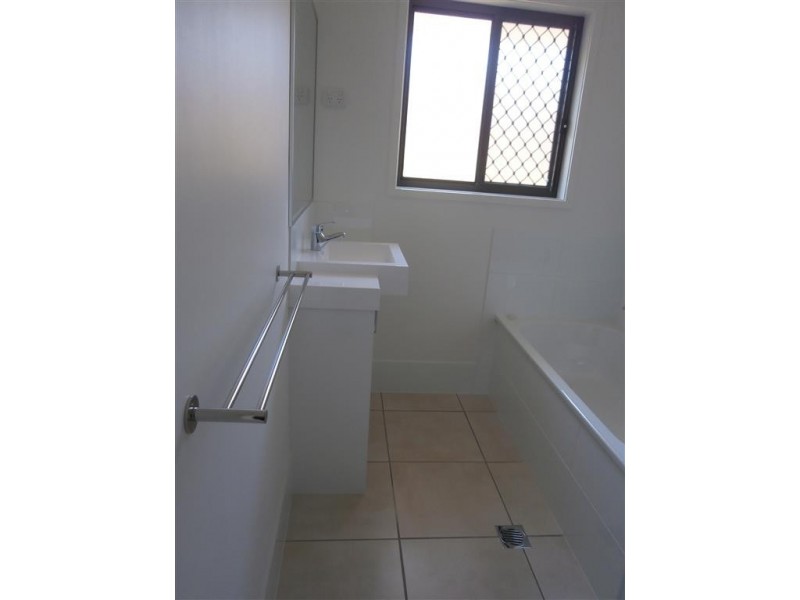 1 Laver Place, Gracemere QLD 4702