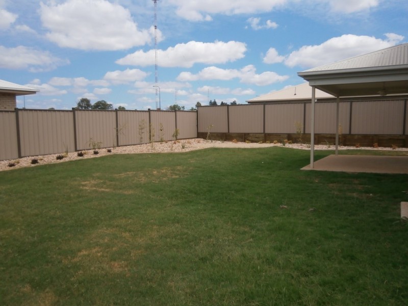 1 Keirin Crt, Gracemere QLD 4702