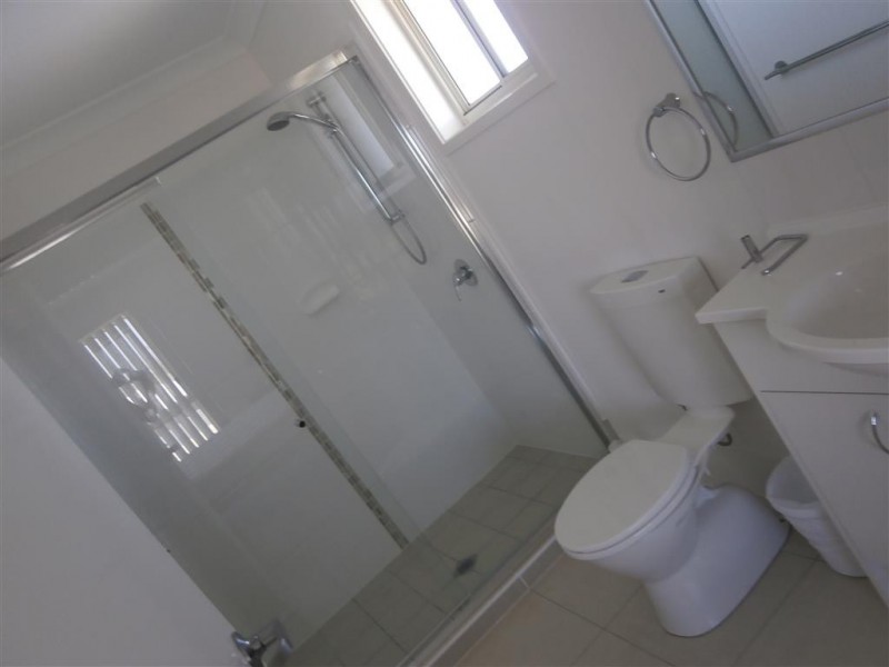 6 Rosebrook Place, Gracemere QLD 4702