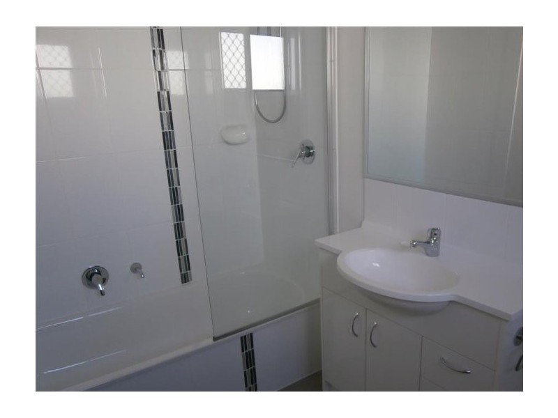 10 Rosebrook Place, Gracemere QLD 4702