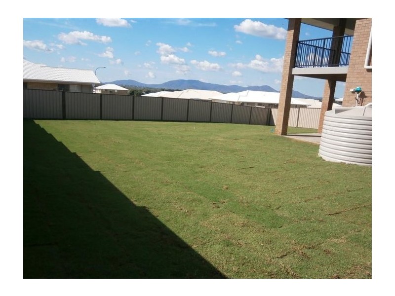 10 Rosebrook Place, Gracemere QLD 4702
