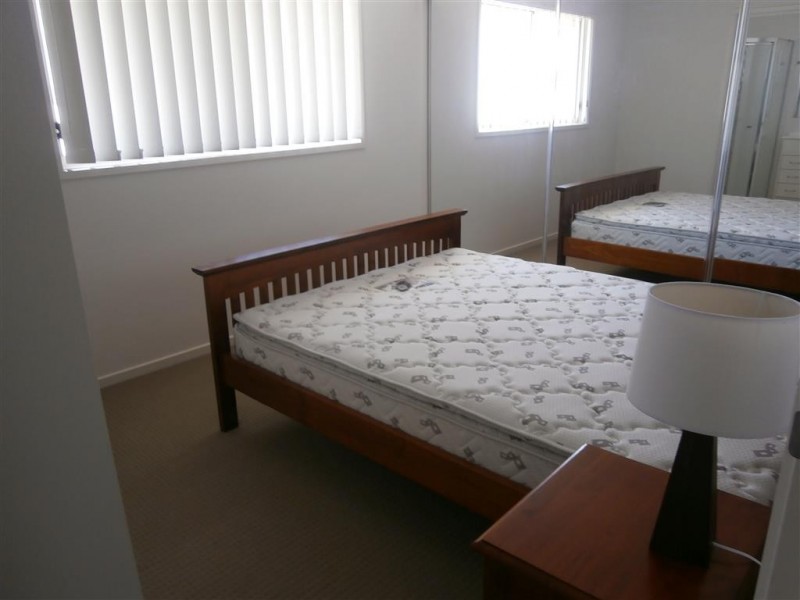 6 Rosebrook Place, Gracemere QLD 4702