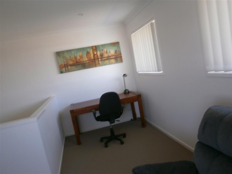 6 Rosebrook Place, Gracemere QLD 4702
