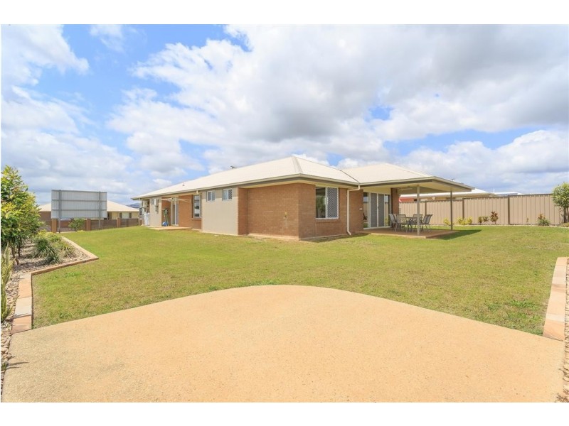 4 Premier Court, Gracemere QLD 4702