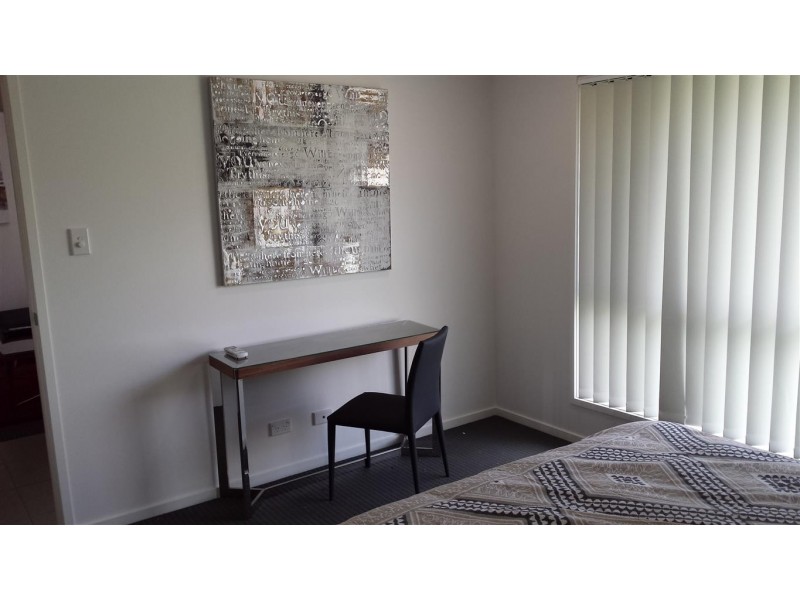 12 Rosebrook Place, Gracemere QLD 4702