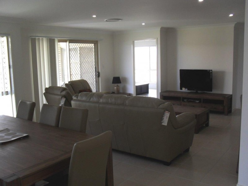 27 TAWARRA Crescent, Gracemere QLD 4702