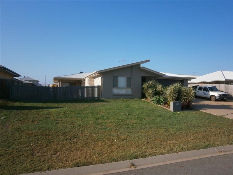 27 TAWARRA Crescent, Gracemere QLD 4702