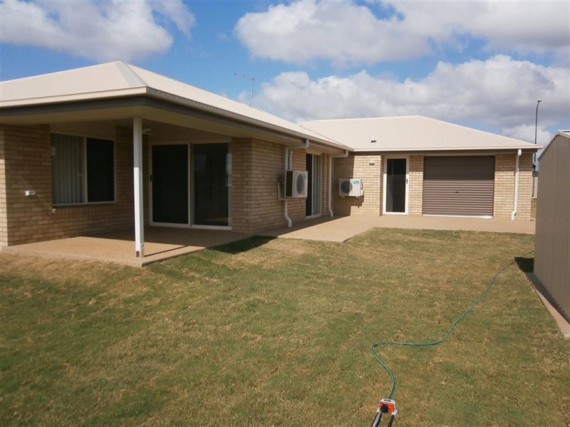 8 Laver Place, Gracemere QLD 4702