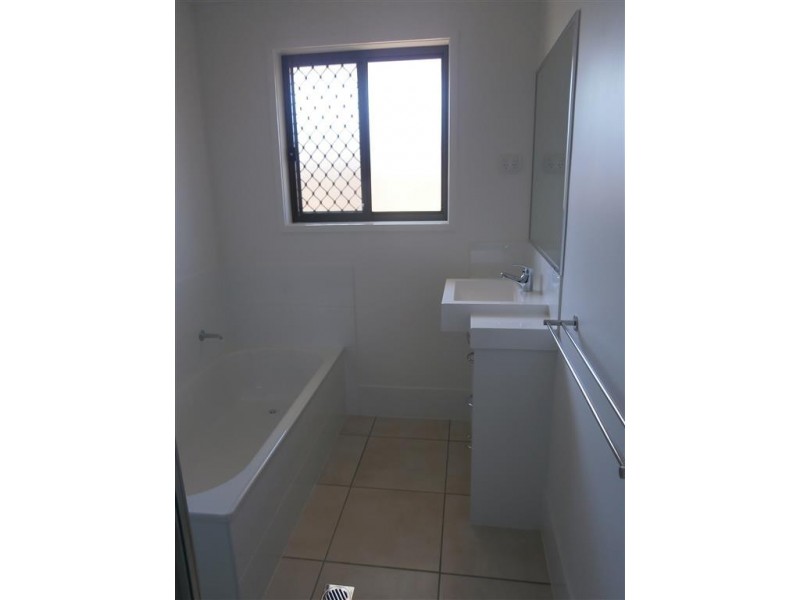 11 Laver Place, Gracemere QLD 4702