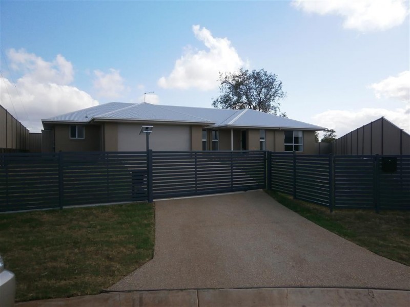 13 Laver Place, Gracemere QLD 4702