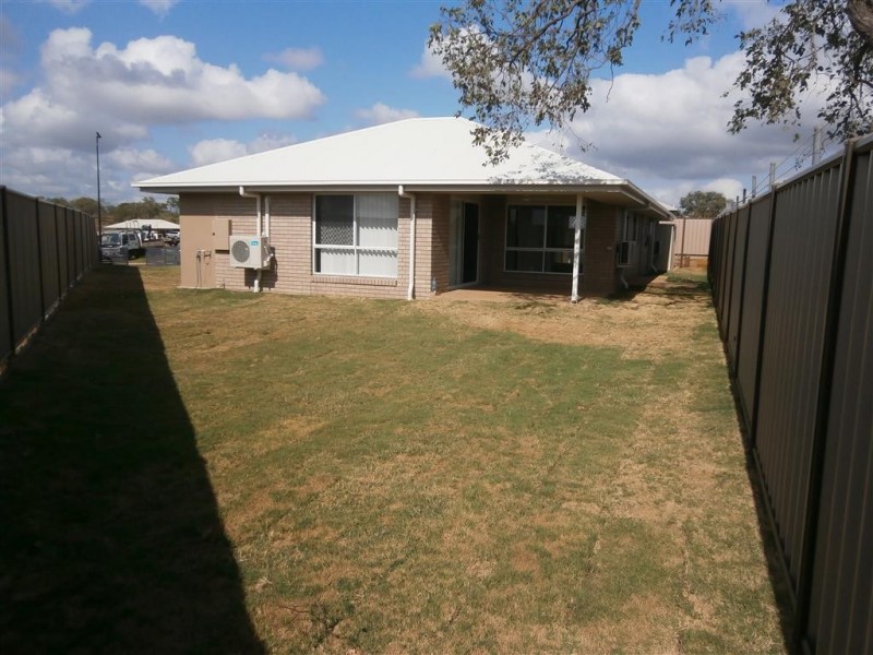 13 Laver Place, Gracemere QLD 4702