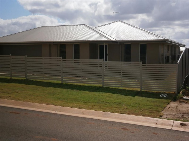 8 Laver Place, Gracemere QLD 4702
